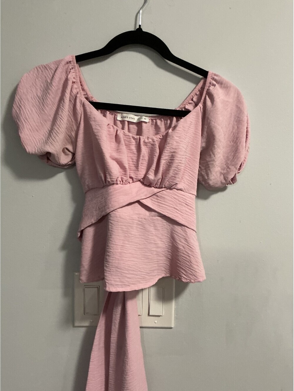 Altar'd State Women’s Size XS Pink Blouse #339